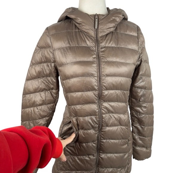 Uniqlo Waterproof Ultralight Feather Down Hooded Puffer Jacket 139037 Quilt XS - Picture 7 of 16